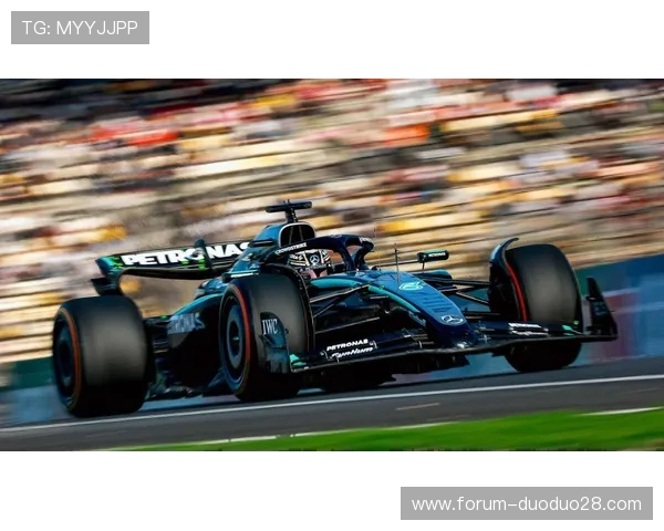 梅赛德斯车队策略调整引发F1赛季冠军争夺新变局